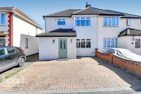 91 Lancaster Drive, Hornchurch, RM12 5SP