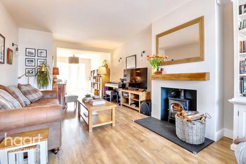 91 Lancaster Drive, Hornchurch, RM12 5SP