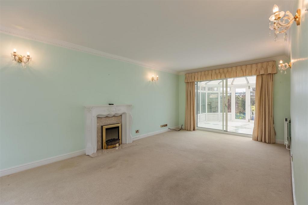 Old Maltongate 47 Sitting Room-1.jpg