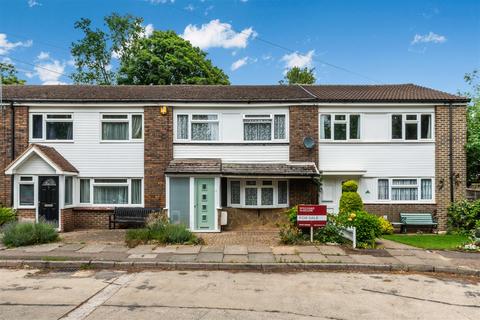 4 Cedars, Banstead, SM7 3JB