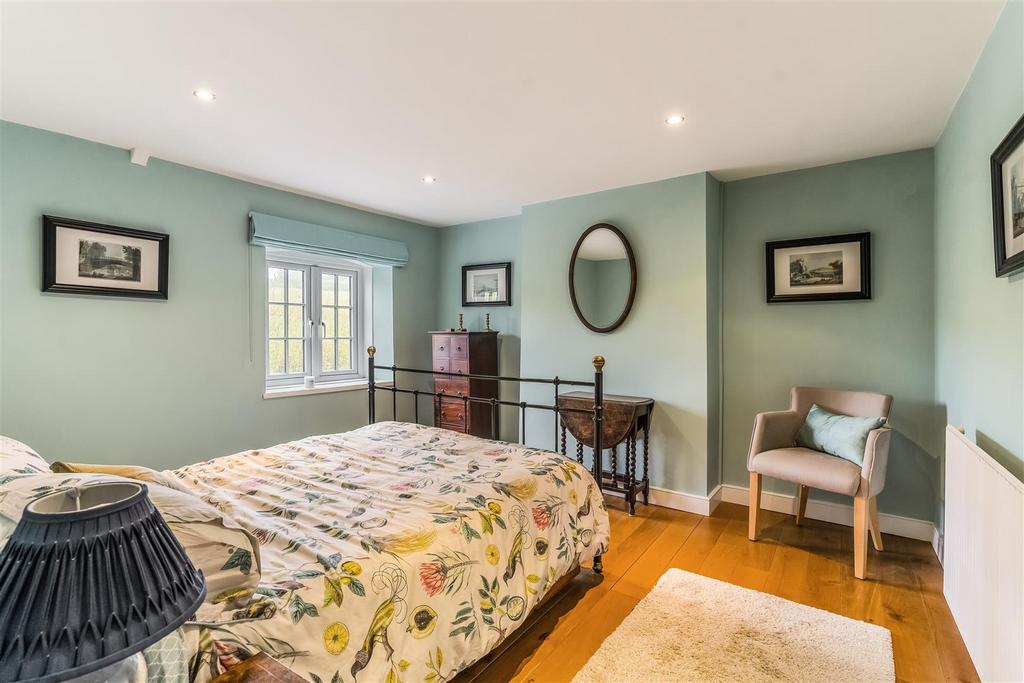 68750 Crofton-Cottage-Bath-Road  (27).jpg