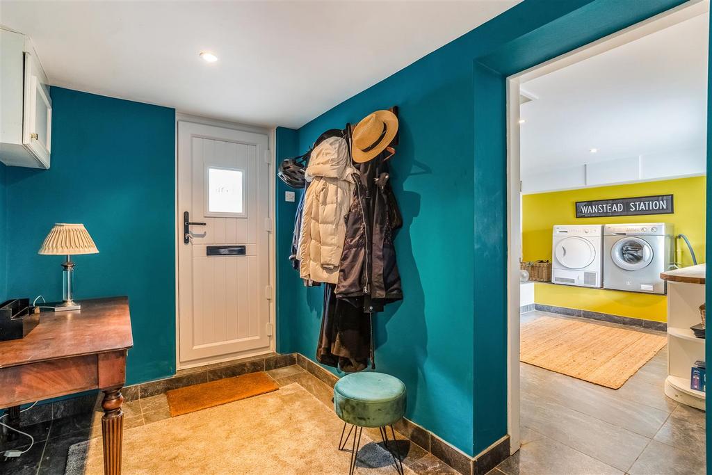 68750 Crofton-Cottage-Bath-Road  (10).jpg