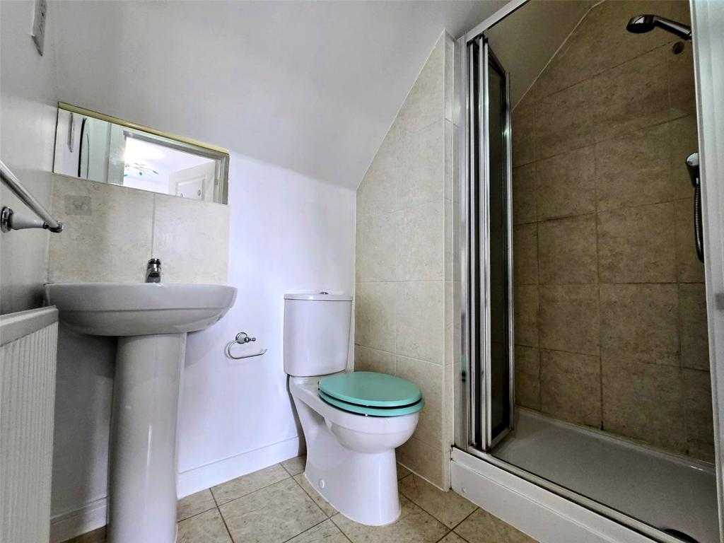En-Suite Bathroom
