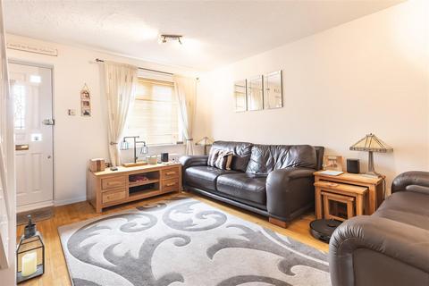 1 Orchid Close, Abridge, Romford, RM4 1DF