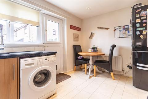 1 Orchid Close, Abridge, Romford, RM4 1DF