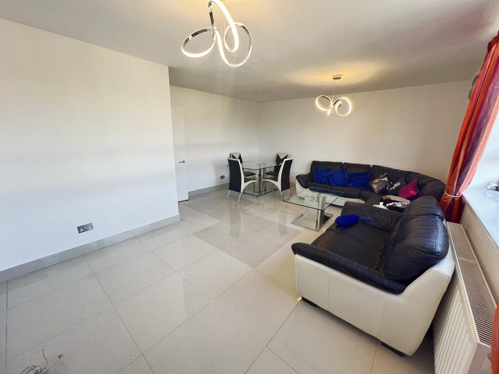 House in Feltham - View 3