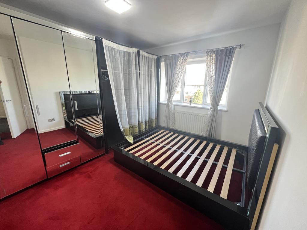 House in Feltham - View 5