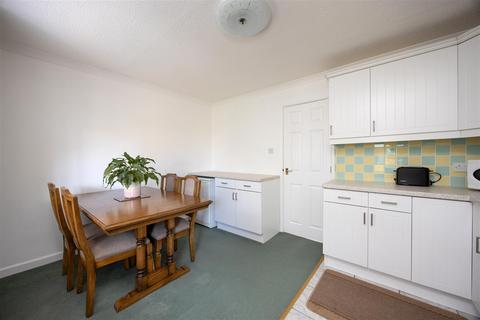 15 Bartletts Mead, Steeple Ashton, Trowbridge, BA14 6HF