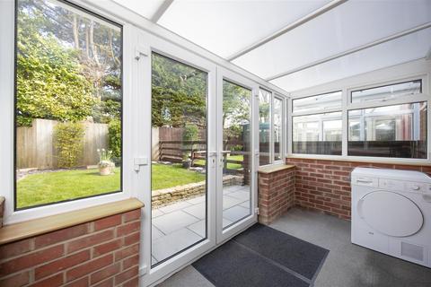 15 Bartletts Mead, Steeple Ashton, Trowbridge, BA14 6HF