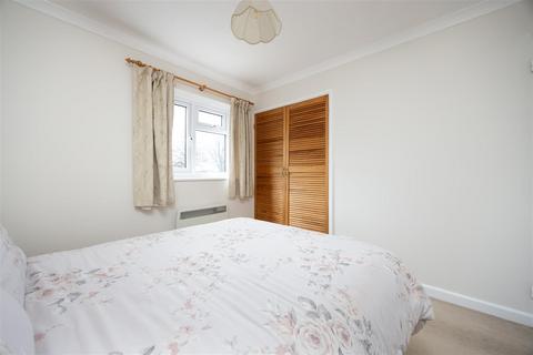 15 Bartletts Mead, Steeple Ashton, Trowbridge, BA14 6HF