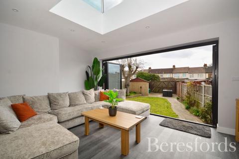 71 Laurel Crescent, Romford, RM7 0RU