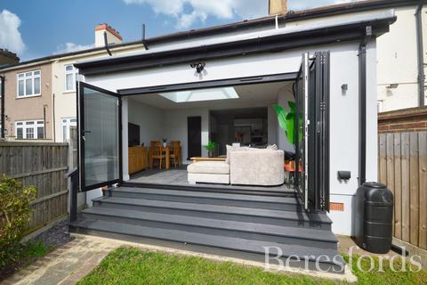 71 Laurel Crescent, Romford, RM7 0RU