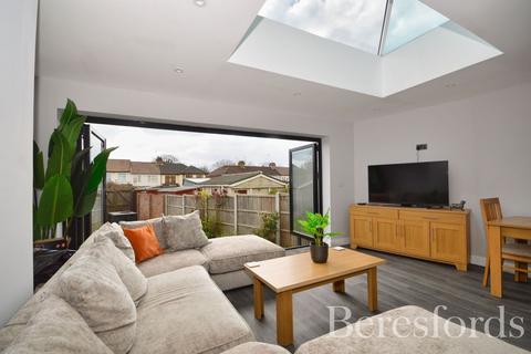 71 Laurel Crescent, Romford, RM7 0RU
