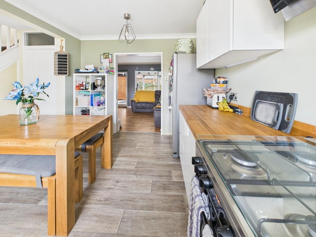 Kitchen b