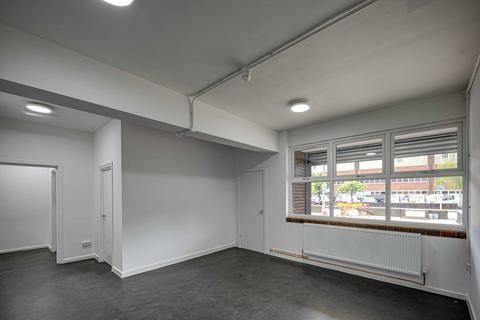 Industrial unit to rent, London W3