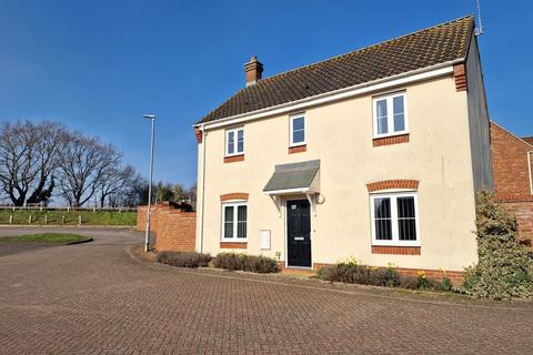 3 bedroom detached house for sale, Grebe Drive, Chedgrave