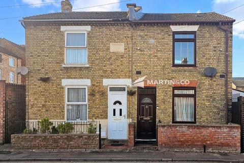 4 bedroom semi-detached house to rent, Church Street, Bedford MK40
