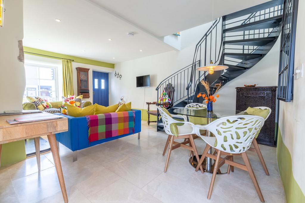 Open Plan Kitchen/Living Area
