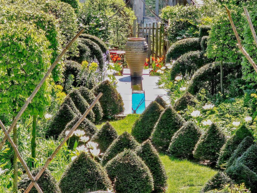 Vendor Garden Photograph
