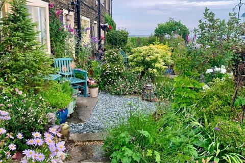 2 bedroom cottage for sale, Long Row, Thornton