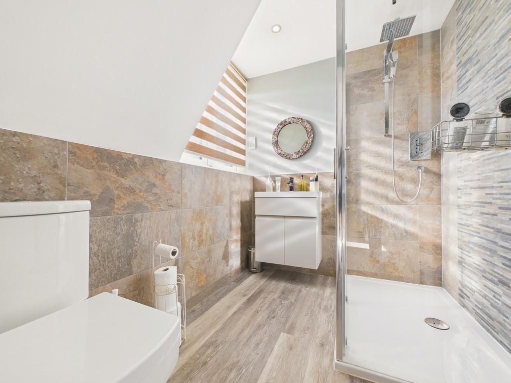 Cam04092 g0 pr0048 still034