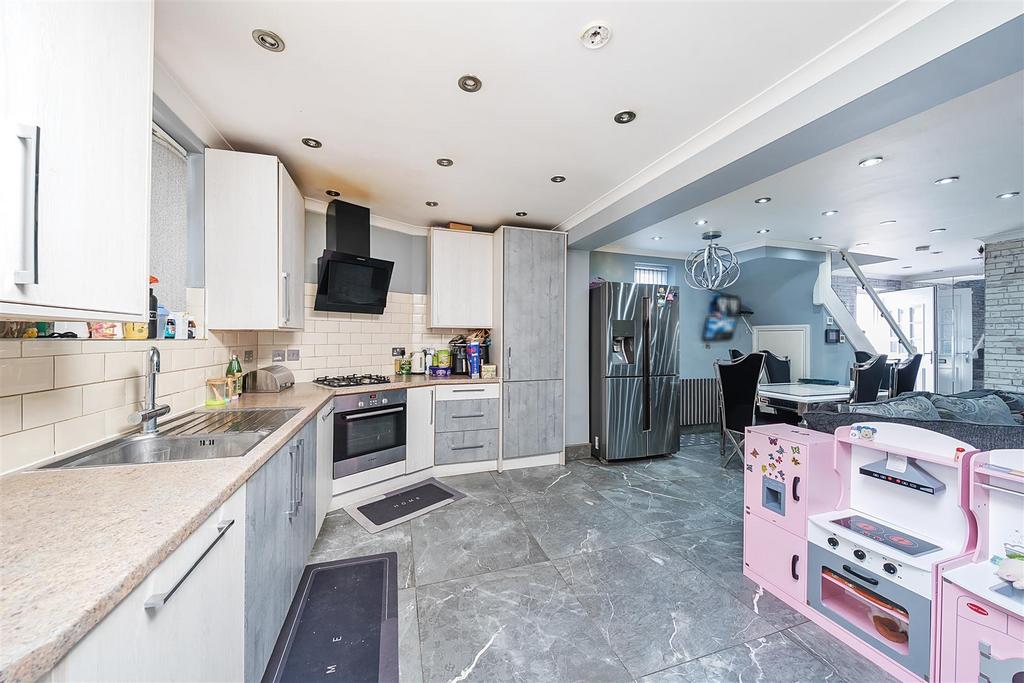 Kitchen Lounge.jpg