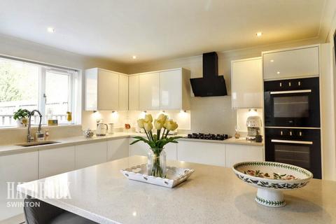 5 bedroom detached house for sale, Sheffield Road, Doncaster