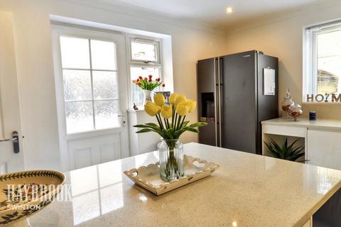 5 bedroom detached house for sale, Sheffield Road, Doncaster