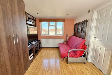 107 Elgin Avenue, Harrow, HA3 8QN