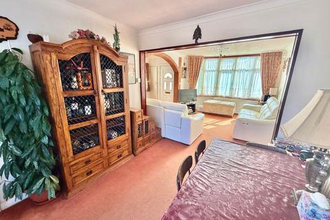107 Elgin Avenue, Harrow, HA3 8QN