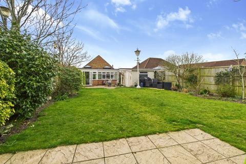2 bedroom detached bungalow for sale, Morelands Road, Waterlooville PO7