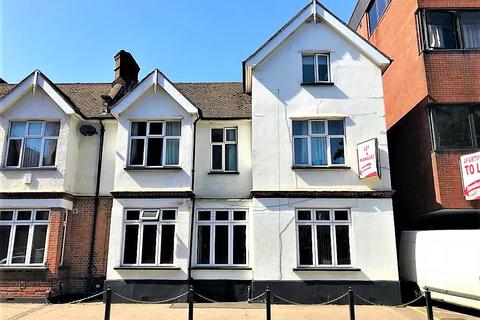 Studio to rent, Upton Road, Watford