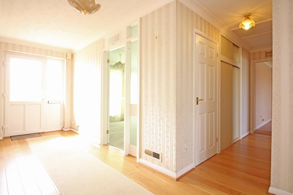 Hall2