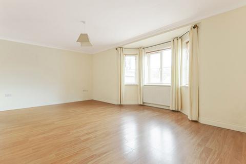 2 bedroom ground floor flat to rent, Reading Road, Winnersh