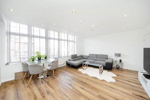 2 bedroom flat for sale, Colney Hatch Lane, London N10