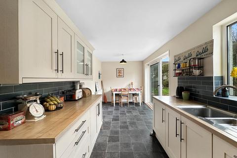 16 Halwyn Place, Truro, TR1 2LA