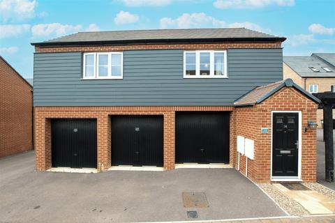 2 bedroom coach house to rent, Ivatt Avenue, Wellingborough, NN8