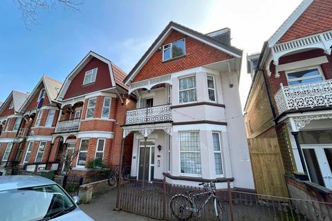 Flat 5, 3 Borthwick Road, Bournemouth, BH1 4ER