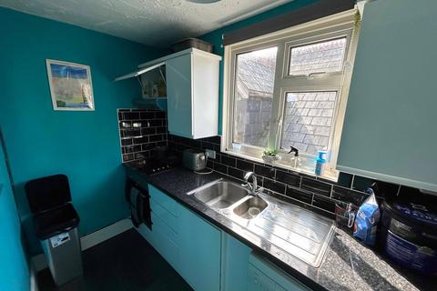 Flat 5, 3 Borthwick Road, Bournemouth, BH1 4ER