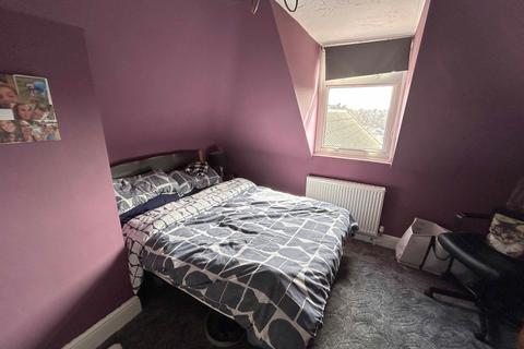 Flat 5, 3 Borthwick Road, Bournemouth, BH1 4ER