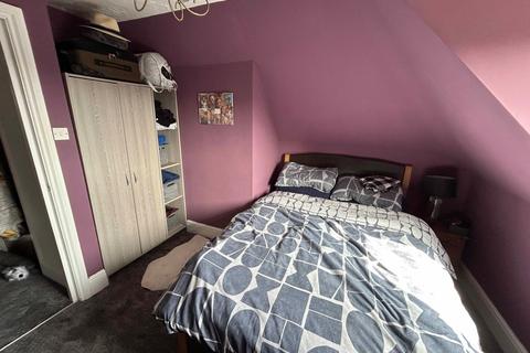 Flat 5, 3 Borthwick Road, Bournemouth, BH1 4ER