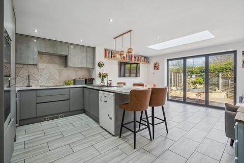 3 bedroom semi-detached house for sale, Oak End Drive, Iver Heath SL0