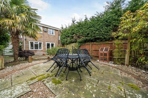 4 Greenacres Close, Orpington, BR6 7TS