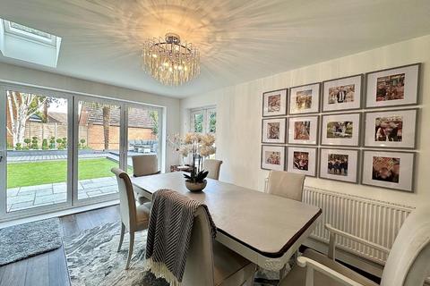 39 Samwell Way, Northampton, NN4 9QJ