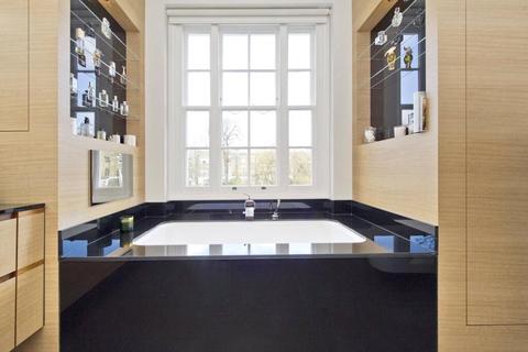 undefined, Elgin Crescent, London, W11