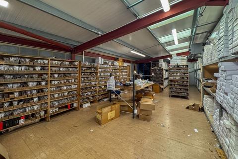 Warehouse to rent, Sapcote Trading Centre, London, NW10