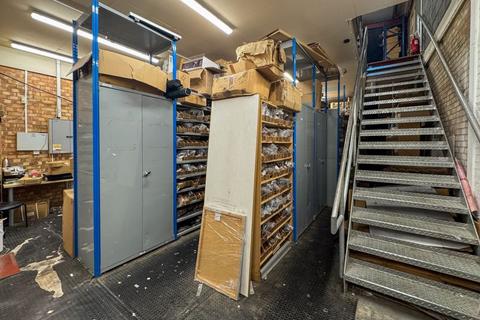 Warehouse to rent, Sapcote Trading Centre, London, NW10