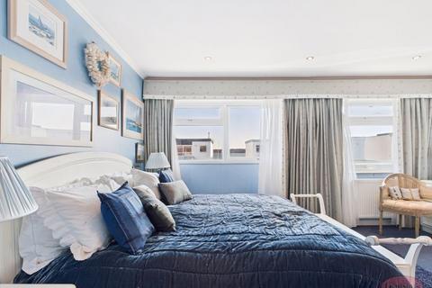 3 bedroom townhouse for sale, Waterside, Mudeford Christchurch