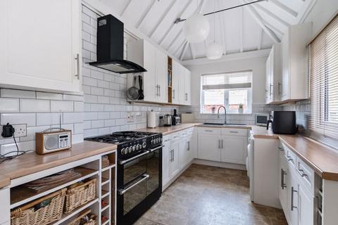 151 Sanderstead Road, South Croydon, CR2 0PH