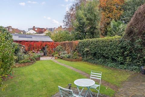 151 Sanderstead Road, South Croydon, CR2 0PH
